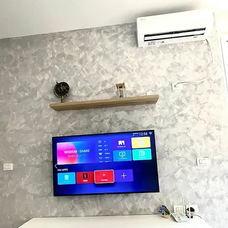 Coral Paradise Apartament In The First Line Of The Sea Sarande Exterior photo