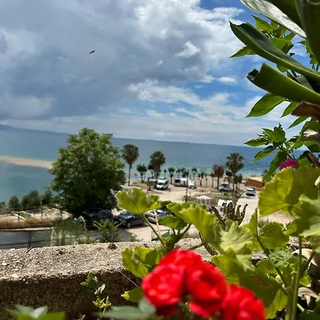 Coral Paradise Apartament In The First Line Of The Sea Sarande Exterior photo